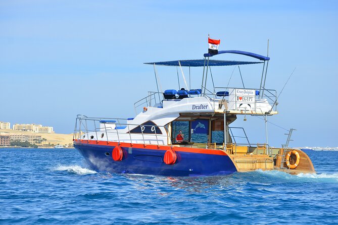 Private Boat To Dolphin House & Snorkeling with Lunch - Hurghada - Reaching Dolphin House by boat
