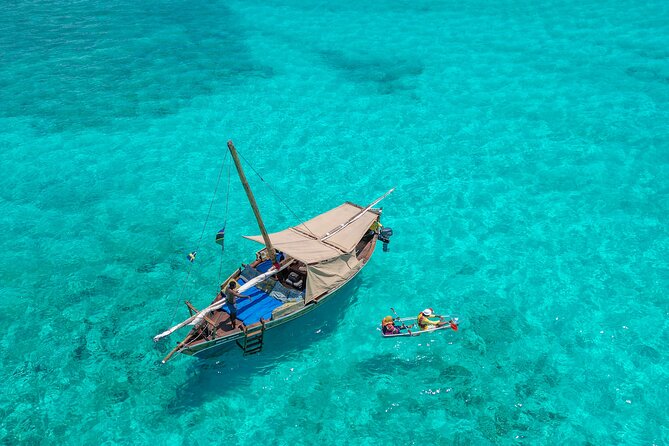 Private/Sharing: Snorkeling with Dolphins Sandbank in Mnemba - Private boat value, group size, and comfort