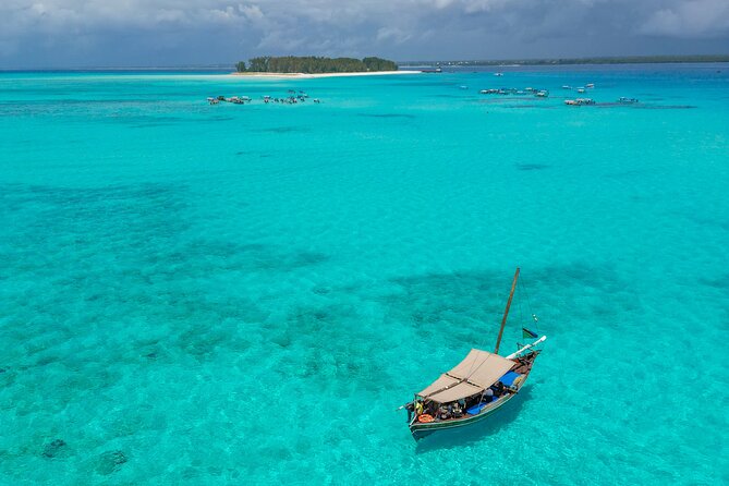 Private/Sharing: Snorkeling with Dolphins Sandbank in Mnemba - Leaving Kendwa at 9:00 a.m.