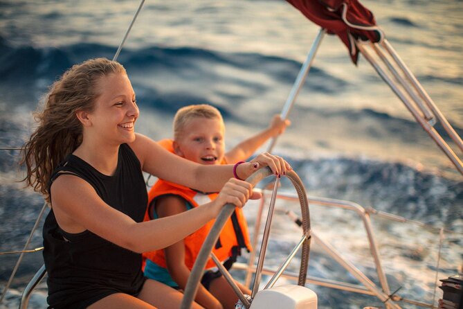Private Speedboat Excursion Dolphin House Discovery - Hurghada - Snacks, soft drinks, and comfort aboard