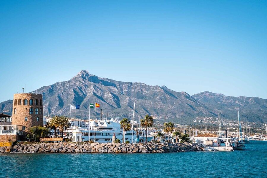 Puerto Banús: Private Cruise with Dolphins & Wakeboard - Cancellation, booking, and group size