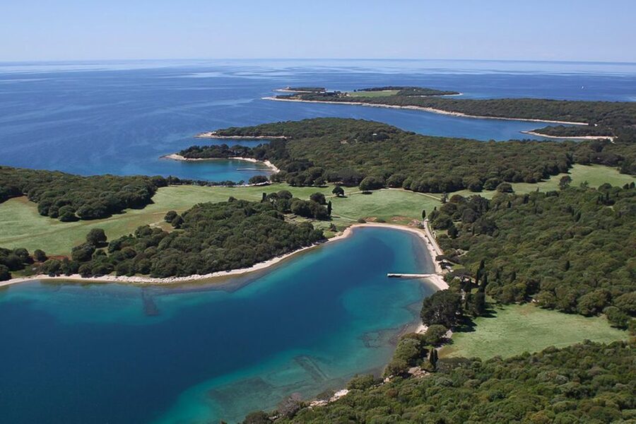 Pula: Dolphin Watching Sunset Cruise with Dinner & Drinks - My take: book it for the whole evening, not only the dolphins