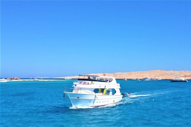 ROYAL Dolphin House & Water Sports Snorkeling Sea Trip - Hurghada - Sailing toward Dolphin House