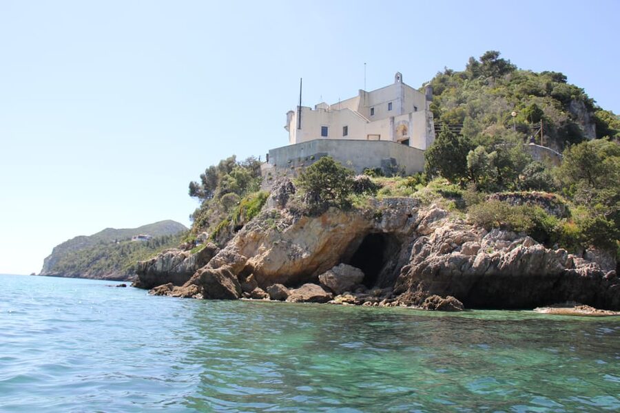 Setúbal and Tróia: Dolphin Watching and Arrábida Bays - The best and weakest parts of the itinerary