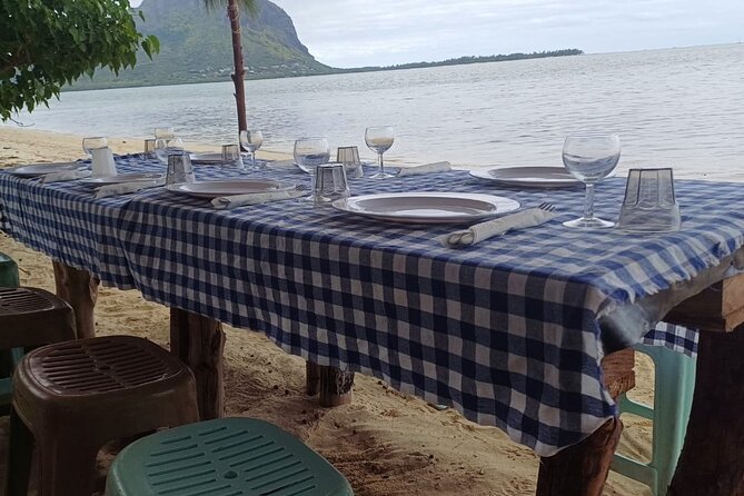 Shared 10 Pax Boat Tour: Dolphin Watching, Snorkelling and BBQ - Who will enjoy this boat day most