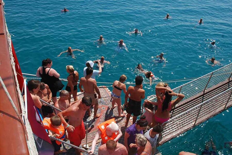 Side: Dolphin Island Boat Tour, Lunch, Sotf Drinks& Swimming - Lunch comes after the first swim