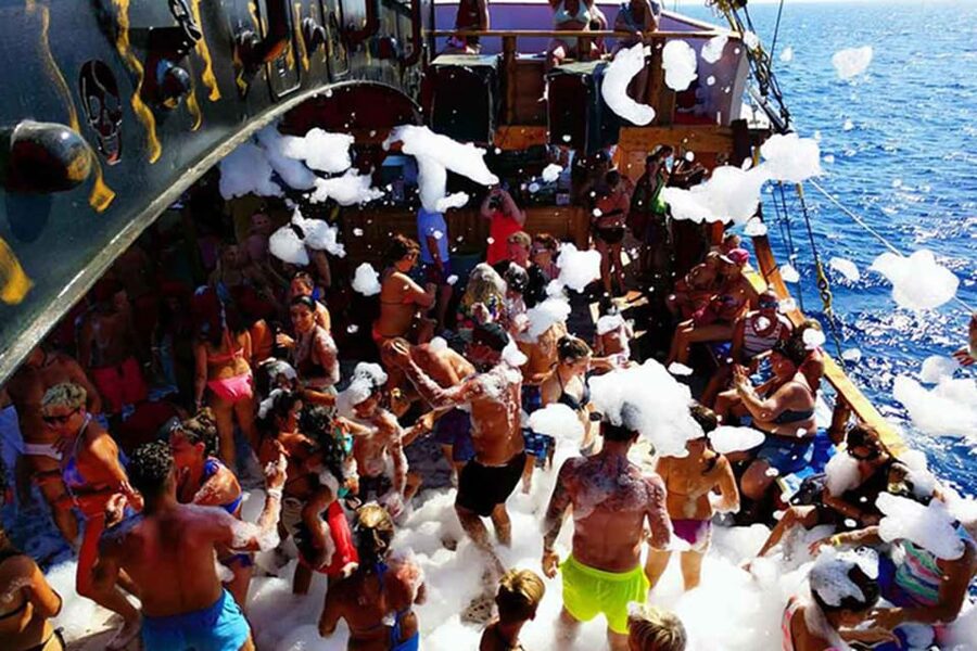 Side: Dolphin Island Boat Tour, Lunch, Sotf Drinks& Swimming - Three hours toward Okurcalar and Dolphin Island