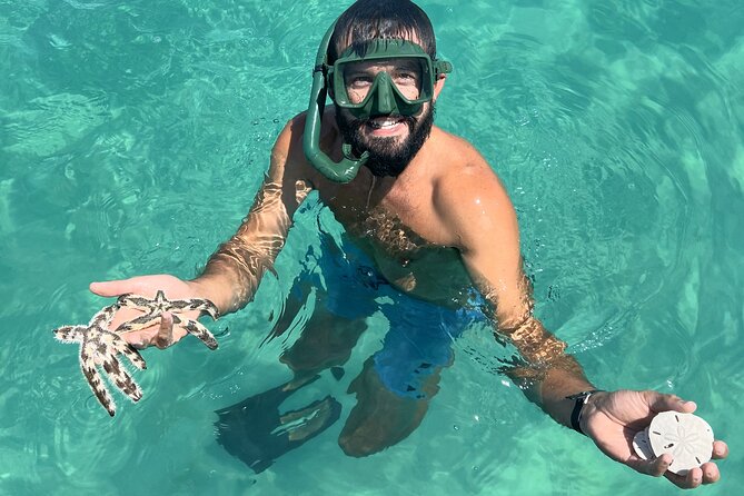 Snorkel & Dolphin Sightseeing Tour Aboard the Footloose - Crowding, weather, and comfort considerations
