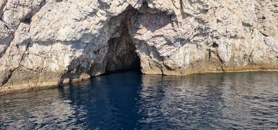 Sunset Tour and Searching Dolphins - Returning past Monte Tauro and Mount Etna
