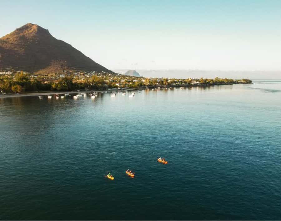 Tamarin: Guided Kayak Tour with Dolphins - The Tamarin River as a backup