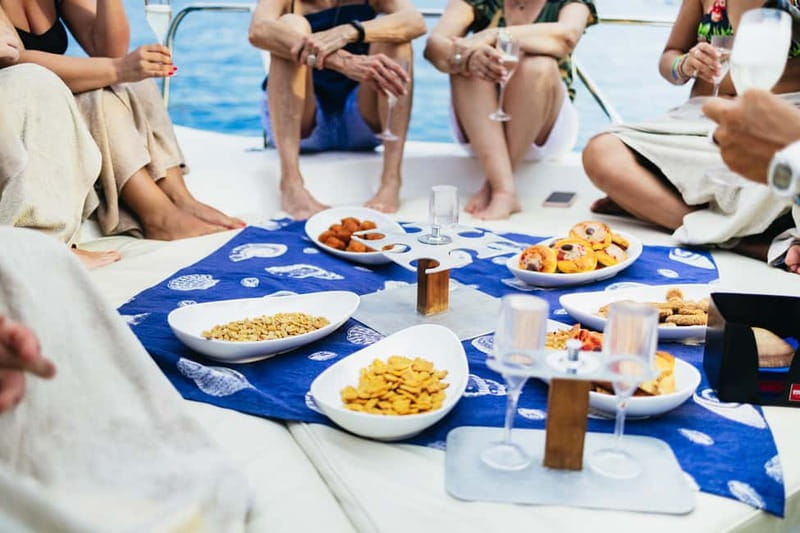 Taormina: Sunset Boat Tour with Dolphin Watching & Aperitif - Practical tips before you go