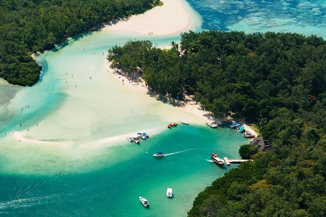 >TAXI ONLY< to DOLPHIN OR ILE AUX CERFS PARADISE ISLAND MAURITIUS - What you are really booking