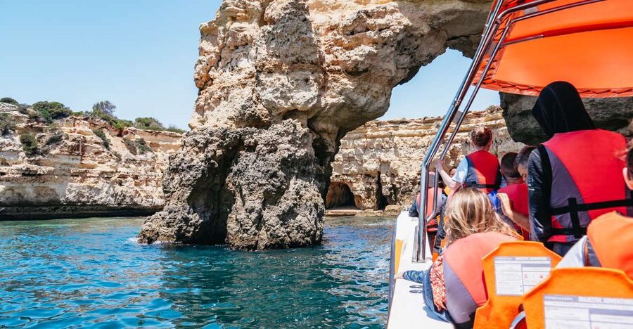 Vilamoura: Benagil Cave Boat Tour with Entry&Dolphin search - Key points to know before you book