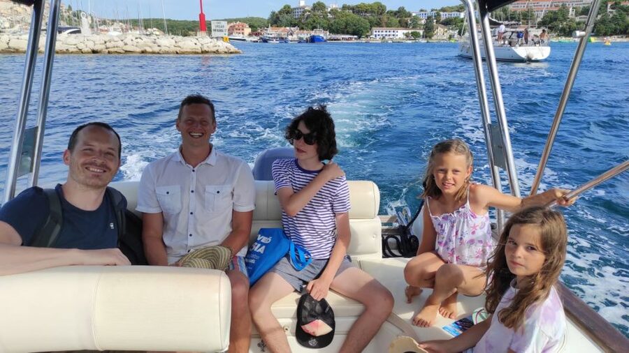 Vrsar: Dolphin-Watching Sunset Adventure with Speedboat - Families, children, and pets
